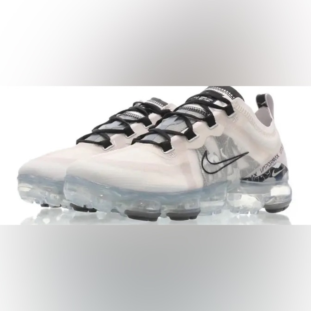 Nike Air VaporMax Running Shoes - Picture 17 of 17